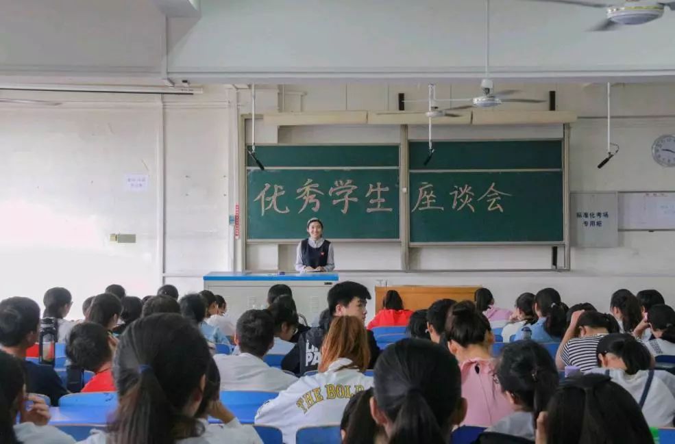 郑州开学最新动态，科技重塑教育，智能开启新篇章