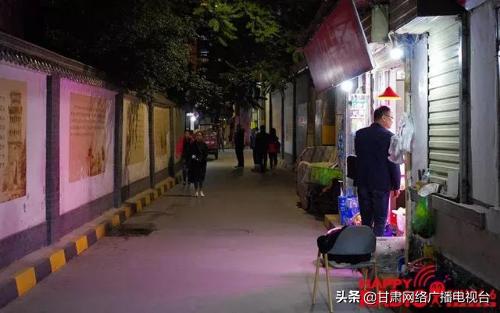 小明探寻最新网络宝藏，小巷中的隐藏宝藏