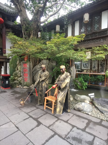 恩泽牧最新，小巷独特风味，味蕾的探险之旅
