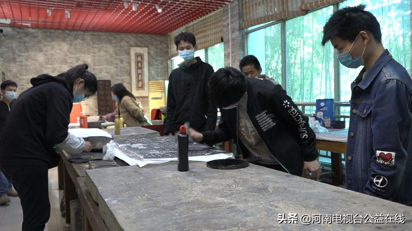 郑州残疾人招聘最新信息,郑州残疾人招聘最新信息，探索自然美景之旅，寻找内心的宁静与平和
